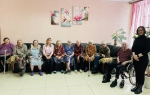 Центральная библиотека провела праздничную программу «Сегодня праздник у девчат»